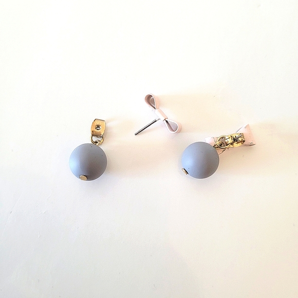 Set of 2 Pastel Colored KOREAN Stud Earrings -Bow Design & Rhinestone Design - Picture 4 of 8